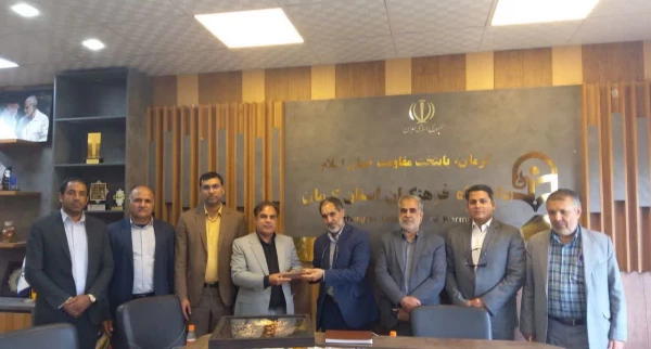دیدار اعضای شورای شهر فهرج با رئیس دانشگاه فرهنگیان استان کرمان 6