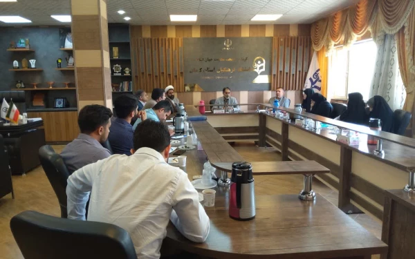 درآستانه برگزاری انتخابات ریاست جمهوری نودوچهارمین جلسه شورای فرهنگی واجتماعی دانشگاه فرهنگیان استان برگزار شد. 2