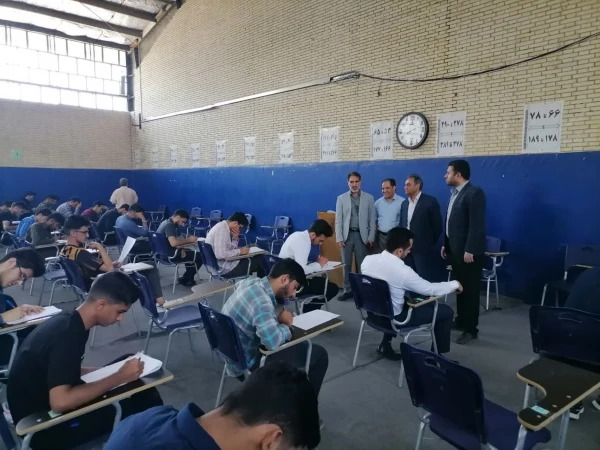 بازدید رئیس دانشگاه فرهنگیان استان از روند برگزاری امتحانات در پردیس خواجه نصیرالدین طوسی 2