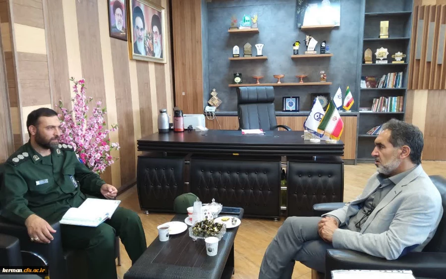 دیداررئیس دانشگاه فرهنگیان استان با مدیرکل بنیاد حفظ آثارونشر ارزش های دفاع مقدس استان کرمان 2