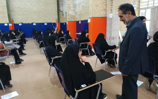 بازدید میدانی ریاست دانشگاه فرهنگیان استان از روند برگزاری امتحانات پایانی نیمسال دوم سال تحصیلی ۱۴۰۳-۱۴۰۲ در پردیس شهید باهنر 5