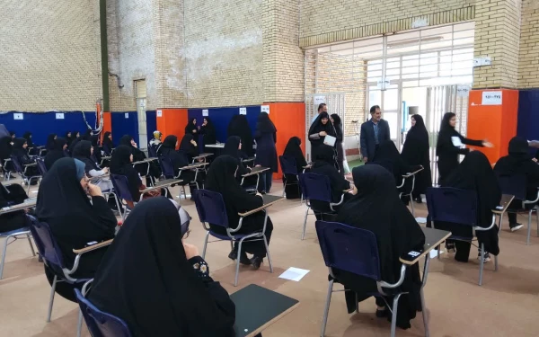 بازدید میدانی ریاست دانشگاه فرهنگیان استان از روند برگزاری امتحانات پایانی نیمسال دوم سال تحصیلی ۱۴۰۳-۱۴۰۲ در پردیس شهید باهنر 9