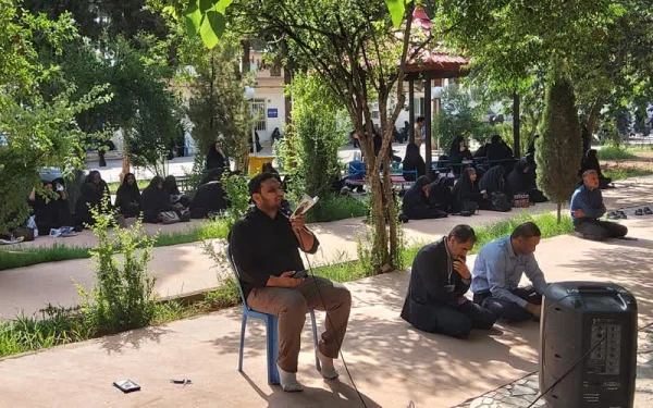 برگزاری مراسم زیارت عاشورا در پردیس شهید باهنر سایت علامه طباطبایی دانشگاه فرهنگیان کرمان  2