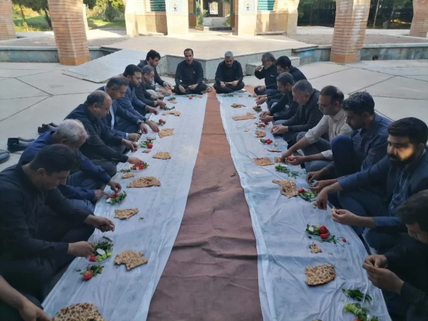 برگزاری مراسم قرائت زیارت عاشورا در دانشگاه فرهنگیان کرمان 
 3