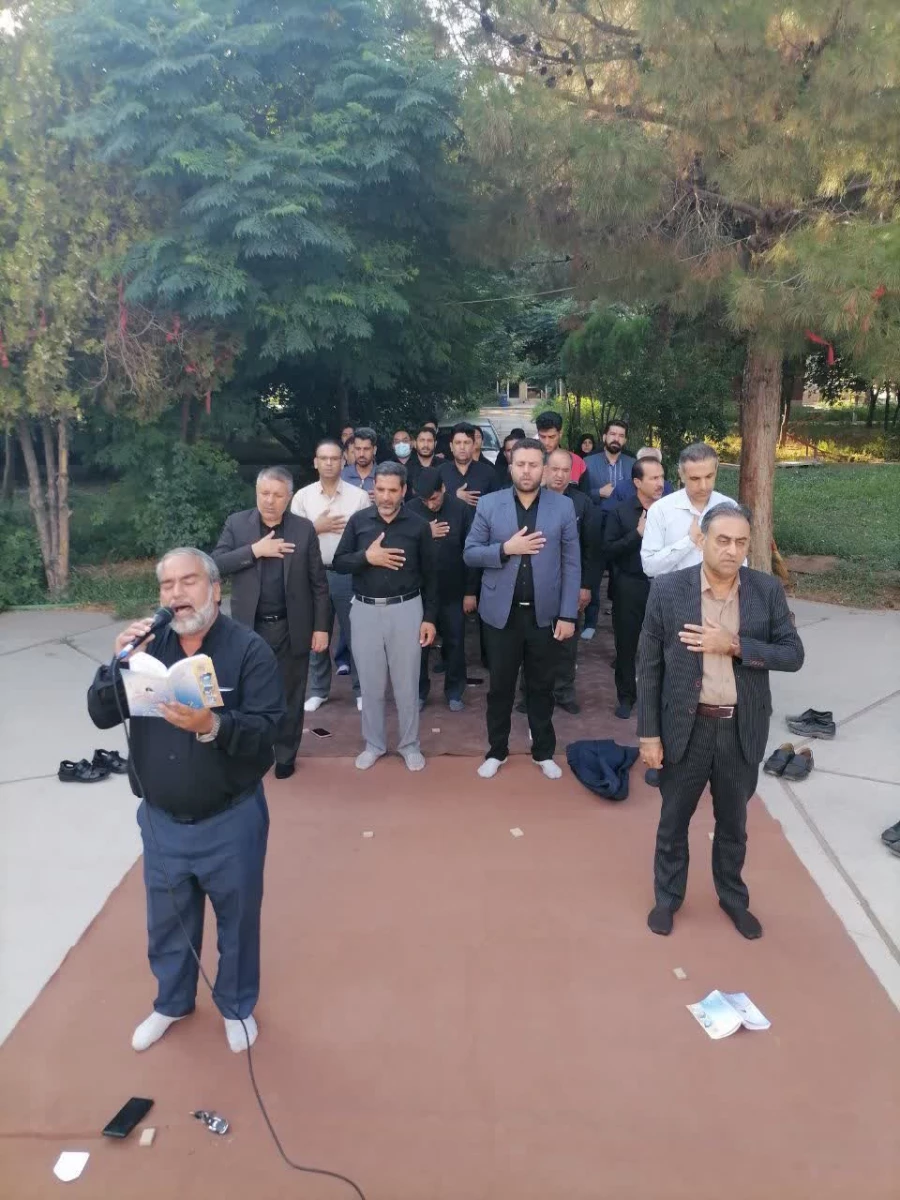 برگزاری مراسم قرائت زیارت عاشورا در دانشگاه فرهنگیان کرمان 
 5