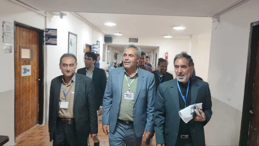 بازدید مدیر کل آموزش و پرورش استان کرمان  از روند مصاحبه داوطلبان ورود به دانشگاه فرهنگیان 
 4