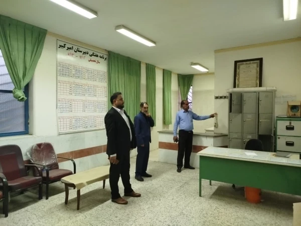 بازدید دکتر توان رئیس دانشگاه فرهنگیان استان از فضاهای مورد نظر جهت توسعه فضای فیزیکی دانشگاه فرهنگیان مرکز جیرفت 4
