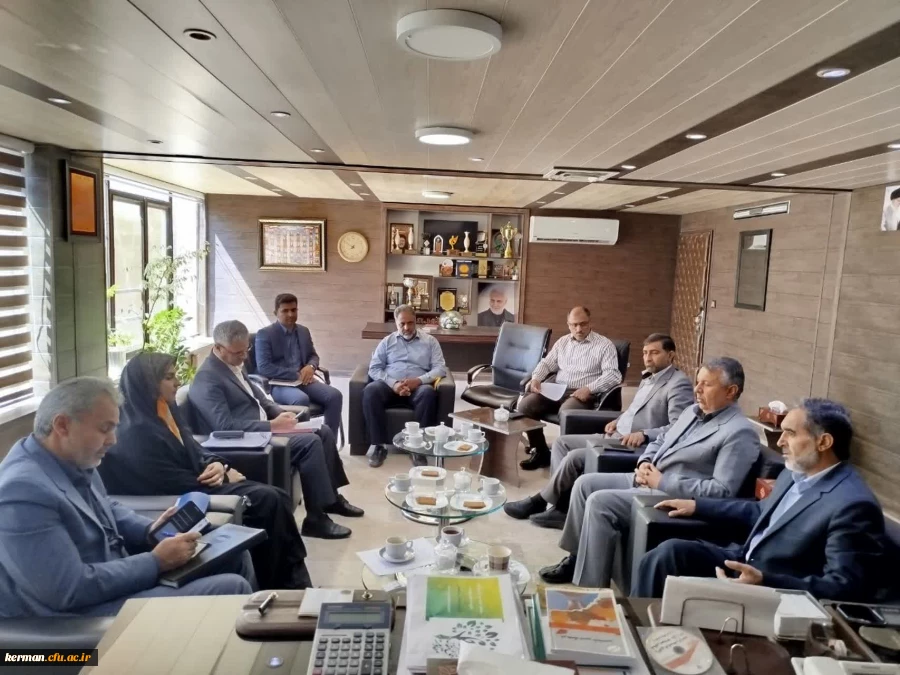 نشست مالی مسئولین دانشگاه با اداره کل آموزش و پرورش استان با حضور مدیر کل مالی سازمان مرکزی دانشگاه فرهنگیان جهت حل مشکل آزاد سازی ۴۵ درصد حقوق دانشجو معلمان 2