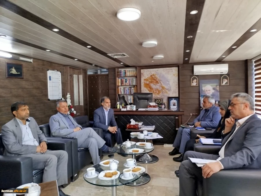 نشست مالی مسئولین دانشگاه با اداره کل آموزش و پرورش استان با حضور مدیر کل مالی سازمان مرکزی دانشگاه فرهنگیان جهت حل مشکل آزاد سازی ۴۵ درصد حقوق دانشجو معلمان 5