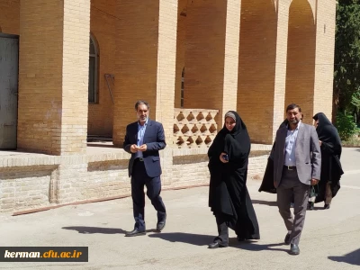 مدیر کل امورمالی دانشگاه فرهنگیان کشور از پردیس شهید باهنردانشگاه فرهنگیان کرمان بازدید کرد