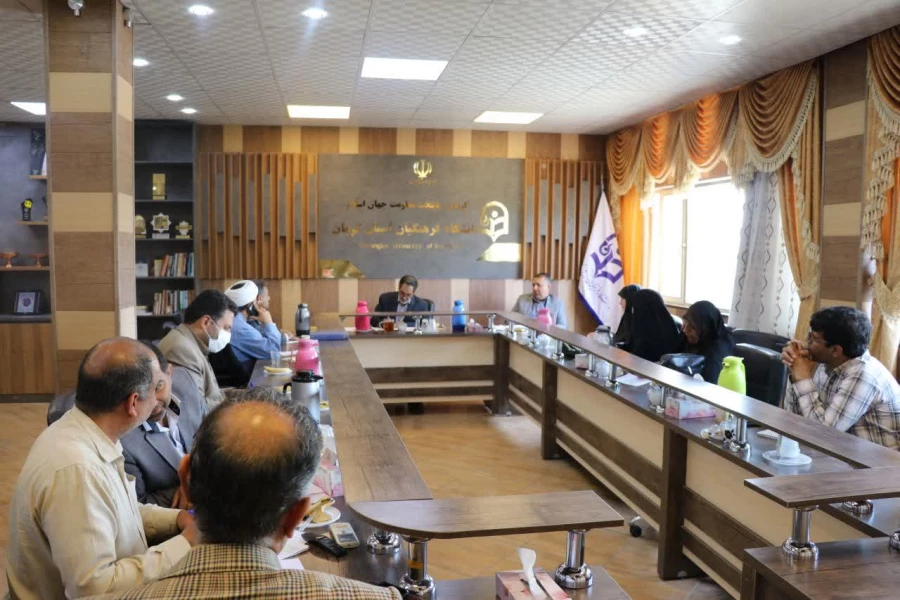 کمیته منابع انسانی دانشگاه فرهنگیان کرمان به منظور ساماندهی نیروی انسانی جدیدالورود تشکیل جلسه داد 2