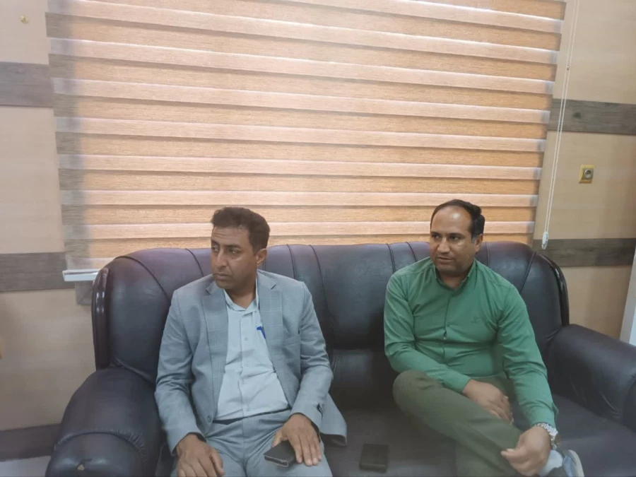 بر همکاری مسئولین شهرستان در ایجاد فضایی مناسب برای دانشگاه تاکید شد. 2