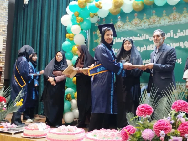 برگزاری آیین دانش آموختگی دانشجومعلمان ورودی ۹۹ پردیس شهید باهنر دانشگاه فرهنگیان کرمان 11