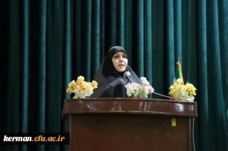 خانم دکتر حافظی خطاب به دانش آموختگی دانشجومعلمان پردیس شهید باهنر ورودی۱۳۹۹:
 در برخورد با دانش آموزان تاسی از رفتار ومنش پیامبر و حضرات معصومین سرلوحه کارتان باشد.