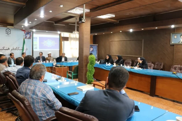 حضور فعال و داشتن روحیه جهادی  برای حل مسائل و مشکلات دانشجویی لازم وضروری است. 6