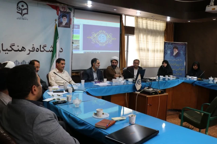 حضور فعال و داشتن روحیه جهادی  برای حل مسائل و مشکلات دانشجویی لازم وضروری است. 8