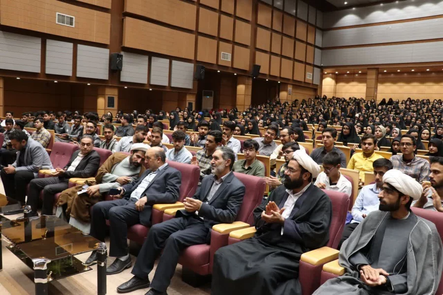 معلمی ارزشمندترین ومهمترین شغل جامعه است 3