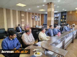 دکتر توان درجلسه شورای مدیریت دانشگاه فرهنگیان استان کرمان از تلاشهای کلیه همکاران جهت آماده سازی حوزه های مختلف دانشگاه در آغاز سال تحصیلی تقدیرکرد 4