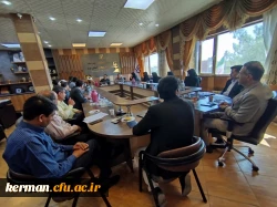 دکتر توان درجلسه شورای مدیریت دانشگاه فرهنگیان استان کرمان از تلاشهای کلیه همکاران جهت آماده سازی حوزه های مختلف دانشگاه در آغاز سال تحصیلی تقدیرکرد 5