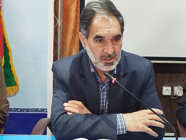 موفقیت استاد، به ویژه درمباحث تربیتی، درگرو ارتباط دلسوزانه بادانشجویان است. 7