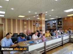 شورای دانشجویی دانشگاه فرهنگیان استان کرمان باحضور کلیه اعضا به ریاست دکتر توان رئیس دانشگاه برگزار گردید.  2