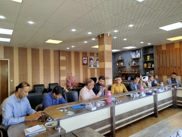 شورای دانشجویی دانشگاه فرهنگیان استان کرمان باحضور کلیه اعضا به ریاست دکتر توان رئیس دانشگاه برگزار گردید.  2