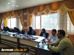 شورای دانشجویی دانشگاه فرهنگیان استان کرمان باحضور کلیه اعضا به ریاست دکتر توان رئیس دانشگاه برگزار گردید.  3