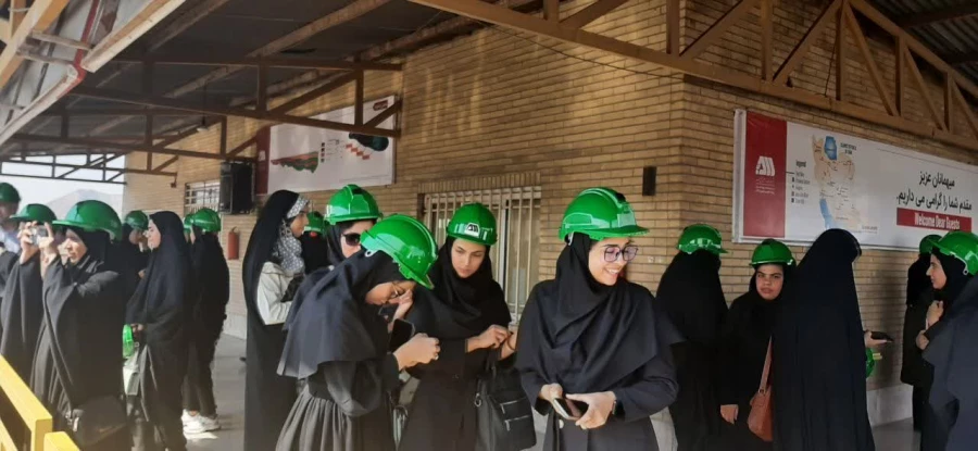 بازدید علمی _ پژوهشی دانشجویان  مرکز رفسنجان دانشگاه فرهنگیان از مجتمع صنعتی گل گهر سیرجان
 4