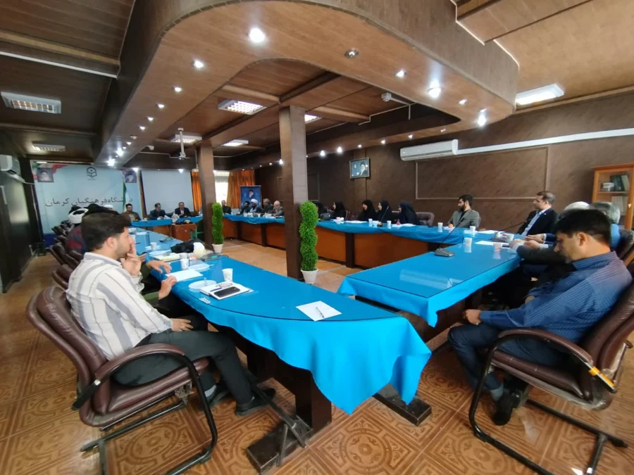 نشست تشکل های دانشجویی با اساتید مشاور فرهنگی 4