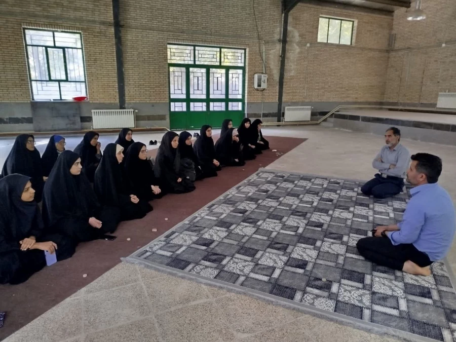 دومین روزازبرگزاری طرح رویش(استقبال ازنودانشجو معلمان)دردانشگاه فرهنگیان مرکز امیر کبیر جیرفت با حضور دکتر توان رئیس دانشگاه فرهنگیان استان کرمان  2