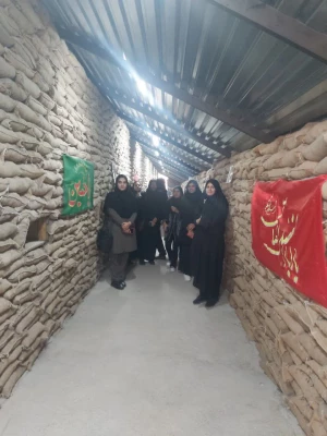 بازدید دانشجومعلمان دانشگاه فرهنگیان مرکزرفسنجان ازموزه دفاع مقدس کرمان 3