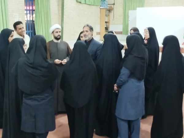 بازدید دکتر توان رئیس دانشگاه فرهنگیان استان کرمان از سرای دانشجویی مرکز امیر کبیر جیرفت 4