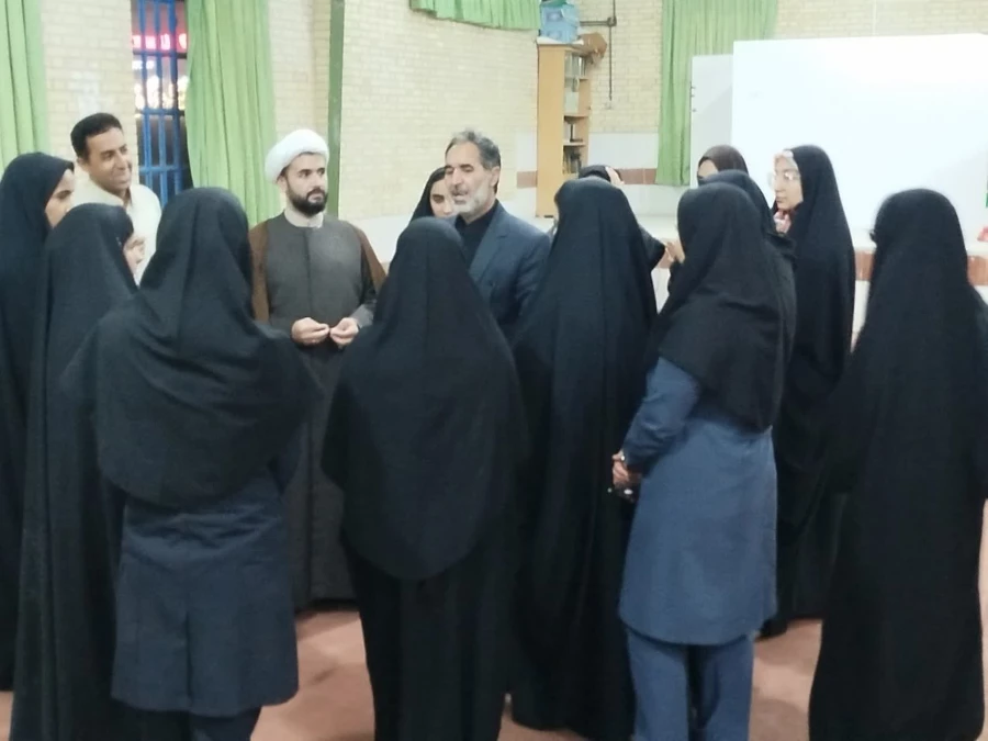 بازدید دکتر توان رئیس دانشگاه فرهنگیان استان کرمان از سرای دانشجویی مرکز امیر کبیر جیرفت 4