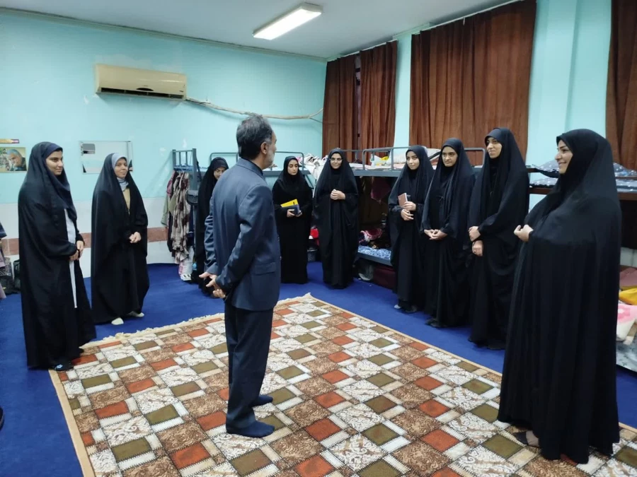 بازدید دکتر توان رئیس دانشگاه فرهنگیان استان کرمان از سرای دانشجویی مرکز امیر کبیر جیرفت 9