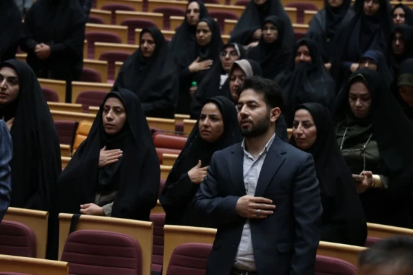 مدرسه و معلم دو رکن مهم تحول در نظام آموزش و پرورش هستند. 3