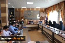 دکترتوان درجلسه شورای مدیریت دانشگاه فرهنگیان استان بر ایجاد فضای صمیمیت بین همکاران وحفظ کرامت انسانی آنان تاکید کردند 2