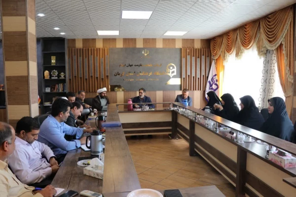 دکترتوان درجلسه شورای مدیریت دانشگاه فرهنگیان استان بر ایجاد فضای صمیمیت بین همکاران وحفظ کرامت انسانی آنان تاکید کردند 2