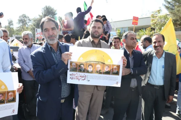 حضور دانشگاهیان دانشگاه فرهنگیان کرمان در بزرگداشت روز ملی مبارزه با استکبار جهانی 2