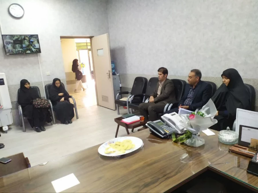 بازدید مسئولین دانشگاه فرهنگیان کرمان از مدارس مرجع کارورزی  4