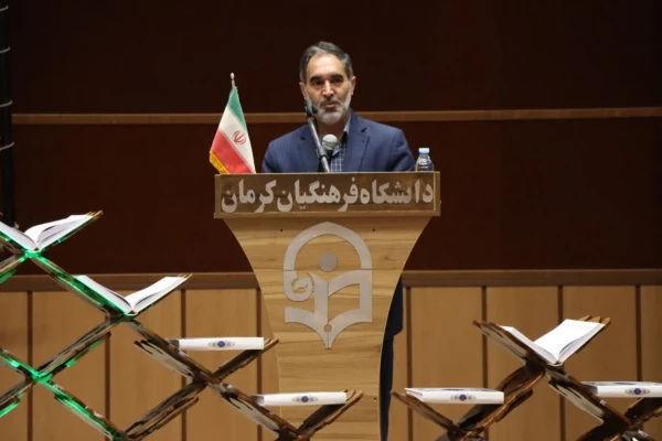 قرآن کتاب زندگی و برنامه هدایت انسان ها است. 4