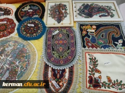 برپایی بازارچه خیریه فرهنگ مقاومت در پردیس شهید باهنر دانشگاه فرهنگیان کرمان 3