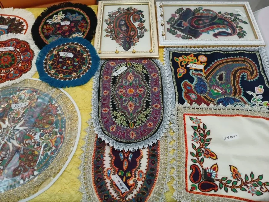 برپایی بازارچه خیریه فرهنگ مقاومت در پردیس شهید باهنر دانشگاه فرهنگیان کرمان 3