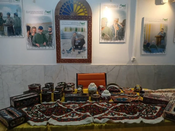 برپایی بازارچه خیریه فرهنگ مقاومت در پردیس شهید باهنر دانشگاه فرهنگیان کرمان 4