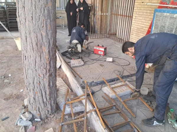 ساخت پله تخت های فلزی درکارگاه ساخت تخت فلزی دانشگاه فرهنگیان کرمان 2
