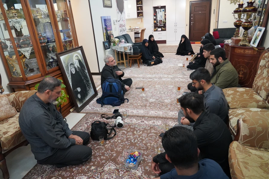 دیدار اعضای بسیج دانشجویی دانشگاه فرهنگیان استان کرمان با خانواده شهیده دانشجومعلم فائزه رحیمی 4