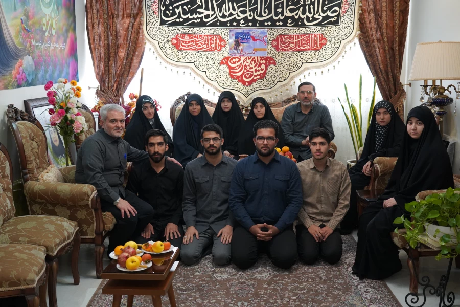 دیدار اعضای بسیج دانشجویی دانشگاه فرهنگیان استان کرمان با خانواده شهیده دانشجومعلم فائزه رحیمی 6