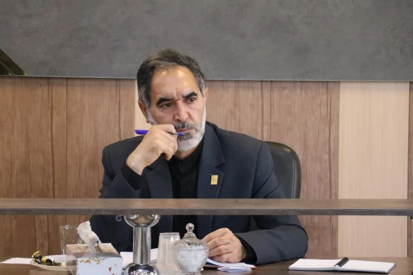 مشاور؛ فردی با انگیزه ،دغدغه مند وبااحساس مسئولیت میباشد. 6