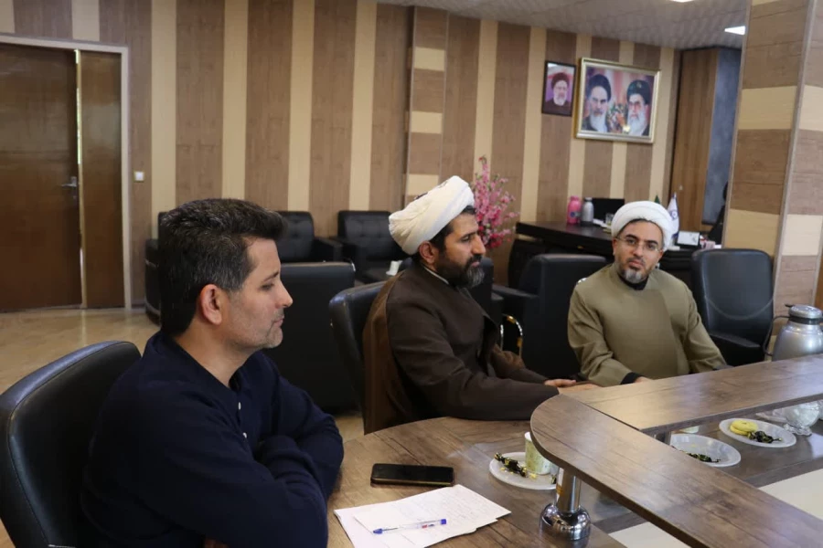 مشاور؛ فردی با انگیزه ،دغدغه مند وبااحساس مسئولیت میباشد. 7