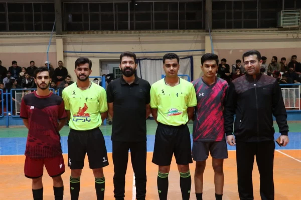 قهرمانی تیم آذرخش در مسابقات لیگ فوتسال پردیس خواجه نصیرالدین طوسی 6