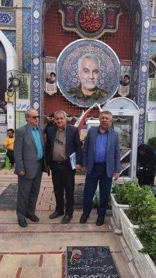 ادای احترام رئیس کانون های بسیج اساتید دانشگاه های فرهنگیان کشور به مقام سپهبد شهید سلیمانی 3